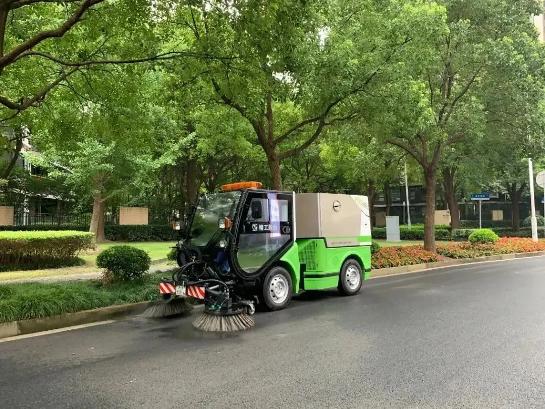 道路清扫车玩具的图片